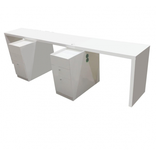 Маникюрный стол "Triple"